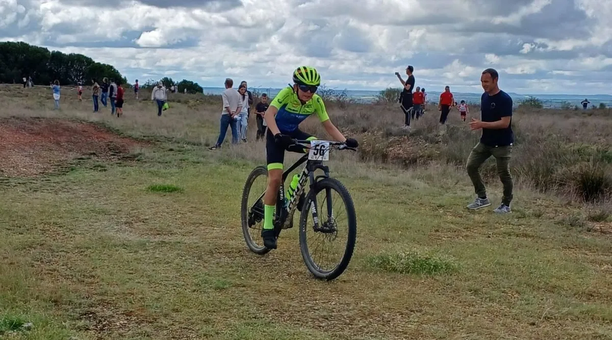 Escuela de Ciclismo Salmantina en la prueba de la Copa CyL Escuelas BTT, en Coreses (Zamora)