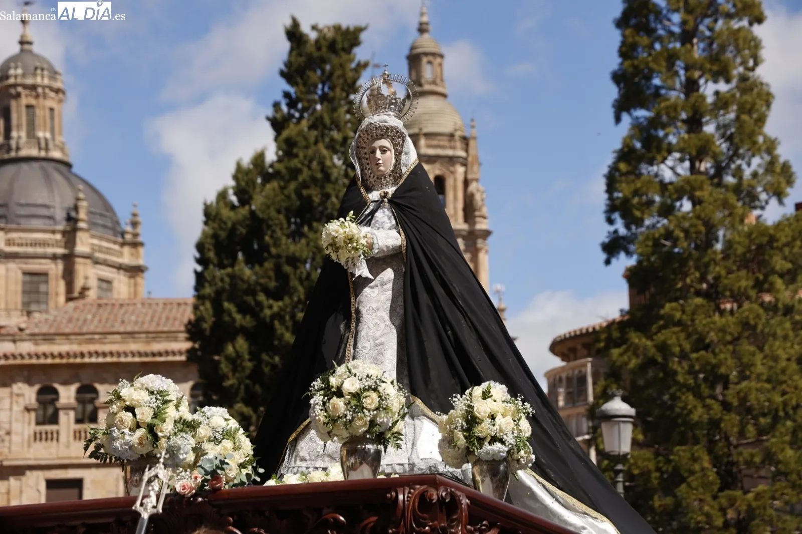 Encuentro entre Jesús Resucitado y la Virgen de la Alegría | Fotos: David Sañudo
