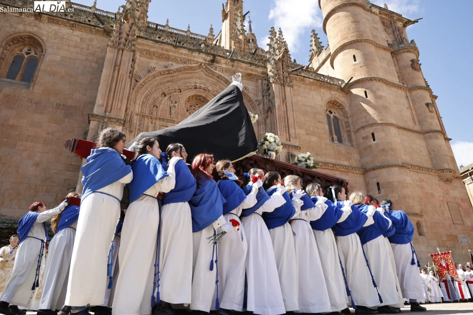 Encuentro entre Jesús Resucitado y la Virgen de la Alegría | Fotos: David Sañudo