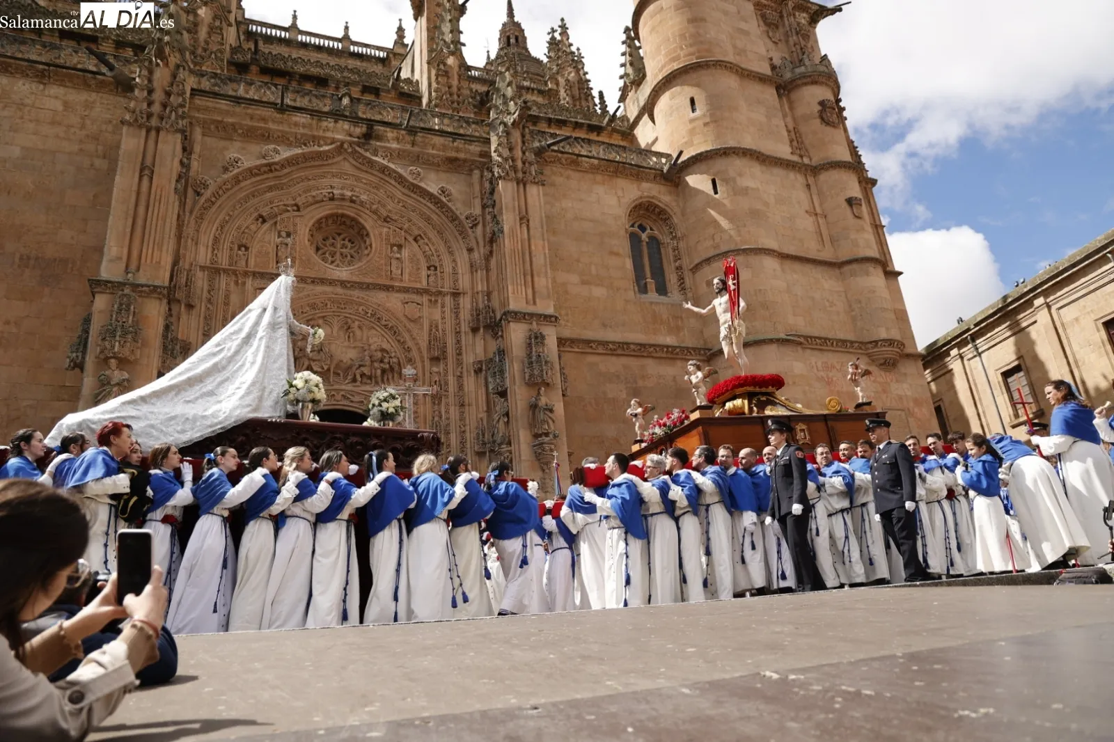 Encuentro entre Jesús Resucitado y la Virgen de la Alegría | Fotos: David Sañudo