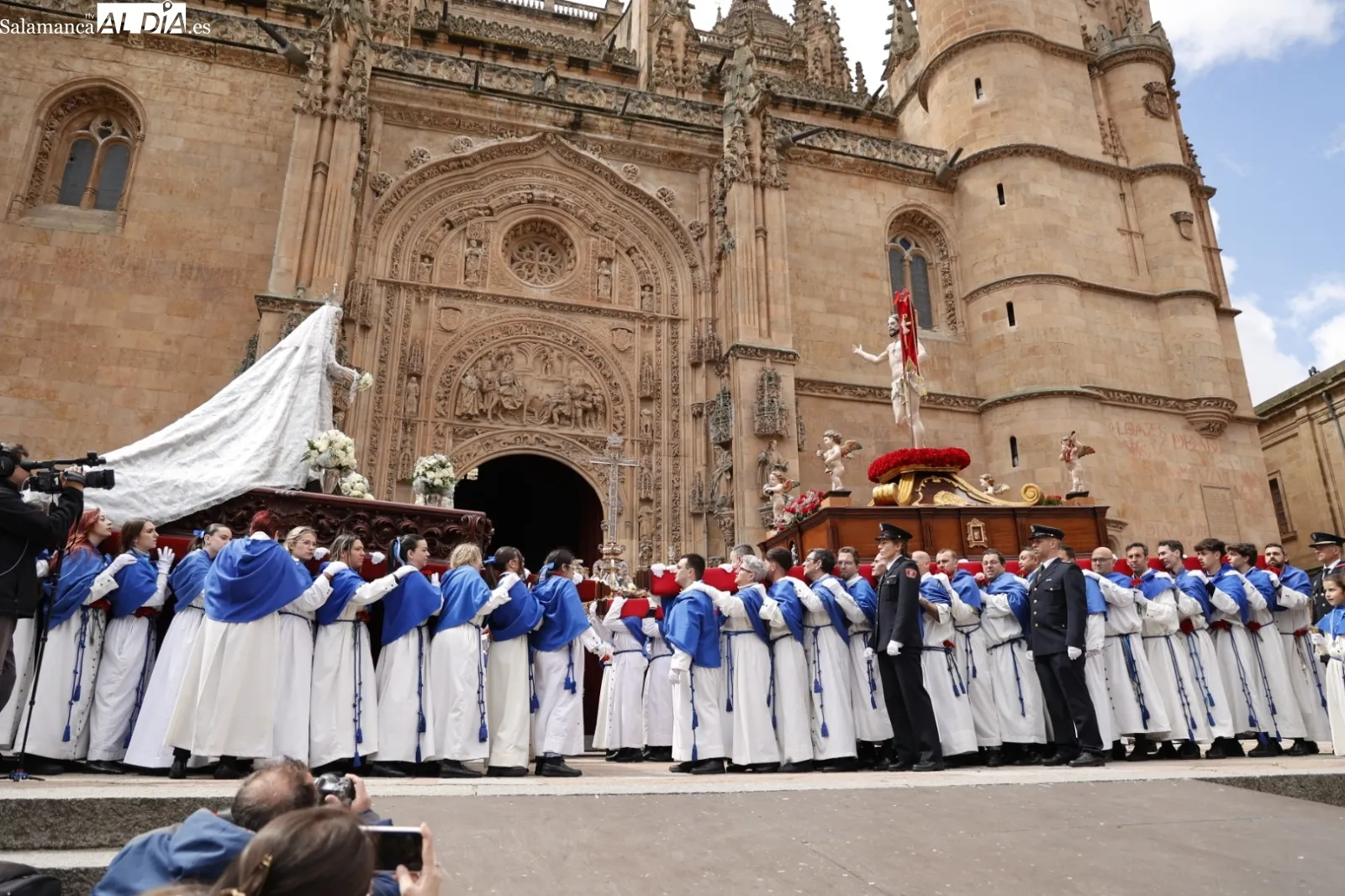 Encuentro entre Jesús Resucitado y la Virgen de la Alegría | Fotos: David Sañudo