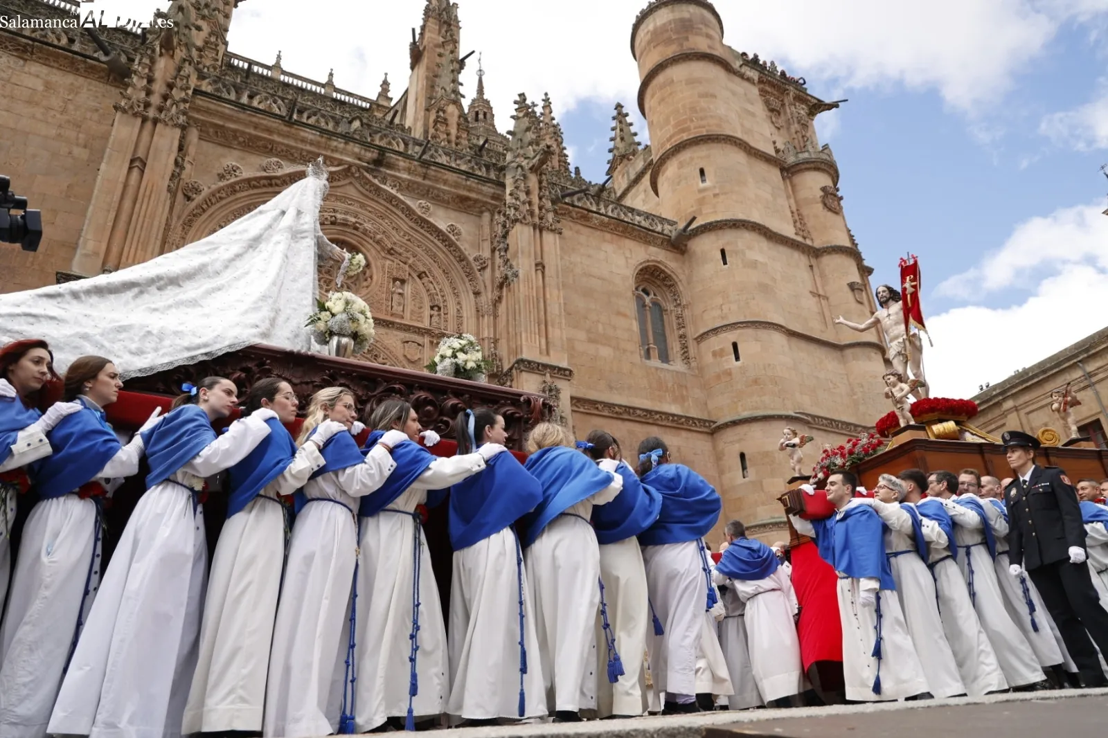 Encuentro entre Jesús Resucitado y la Virgen de la Alegría | Fotos: David Sañudo