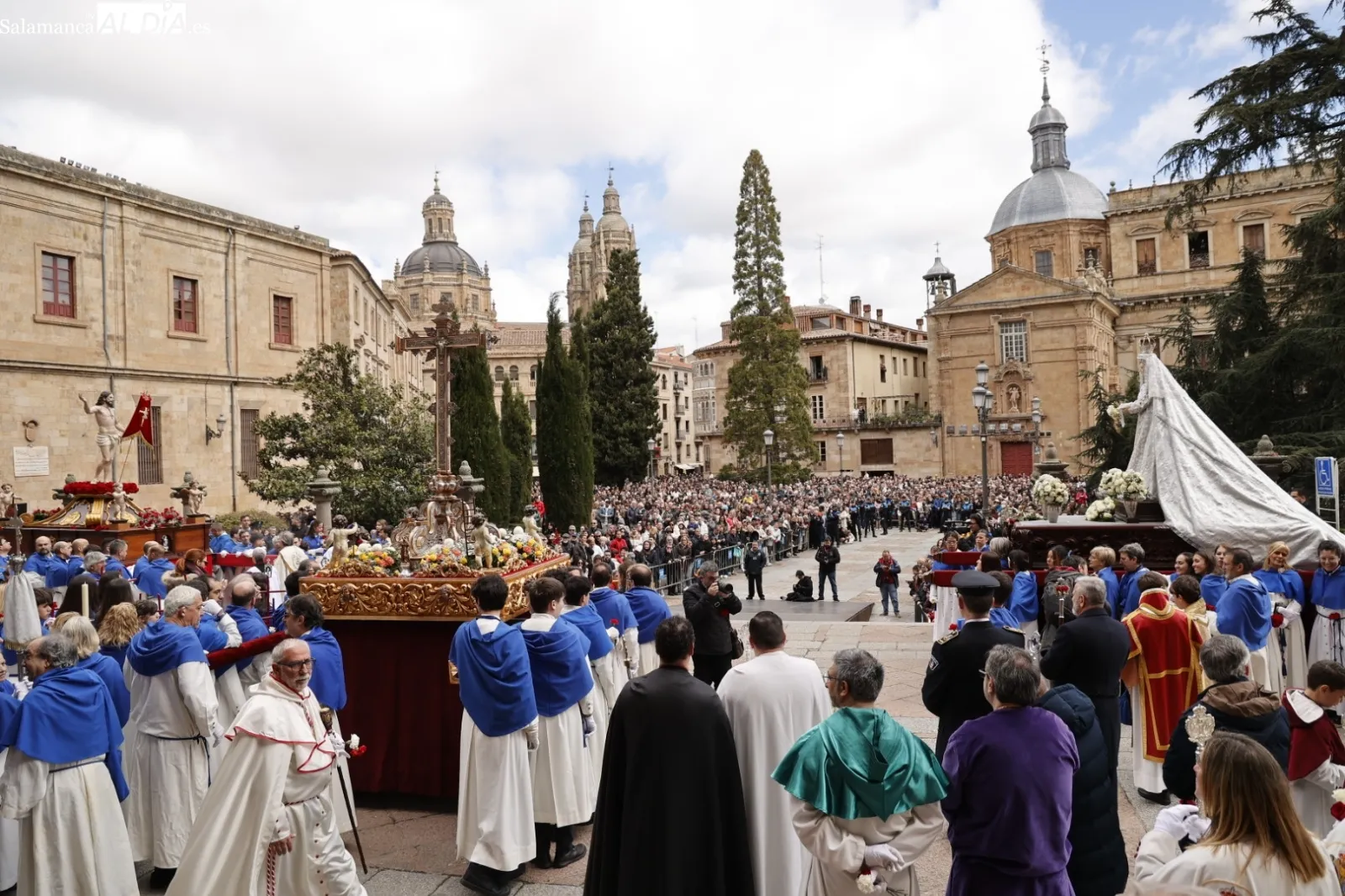 Encuentro entre Jesús Resucitado y la Virgen de la Alegría | Fotos: David Sañudo