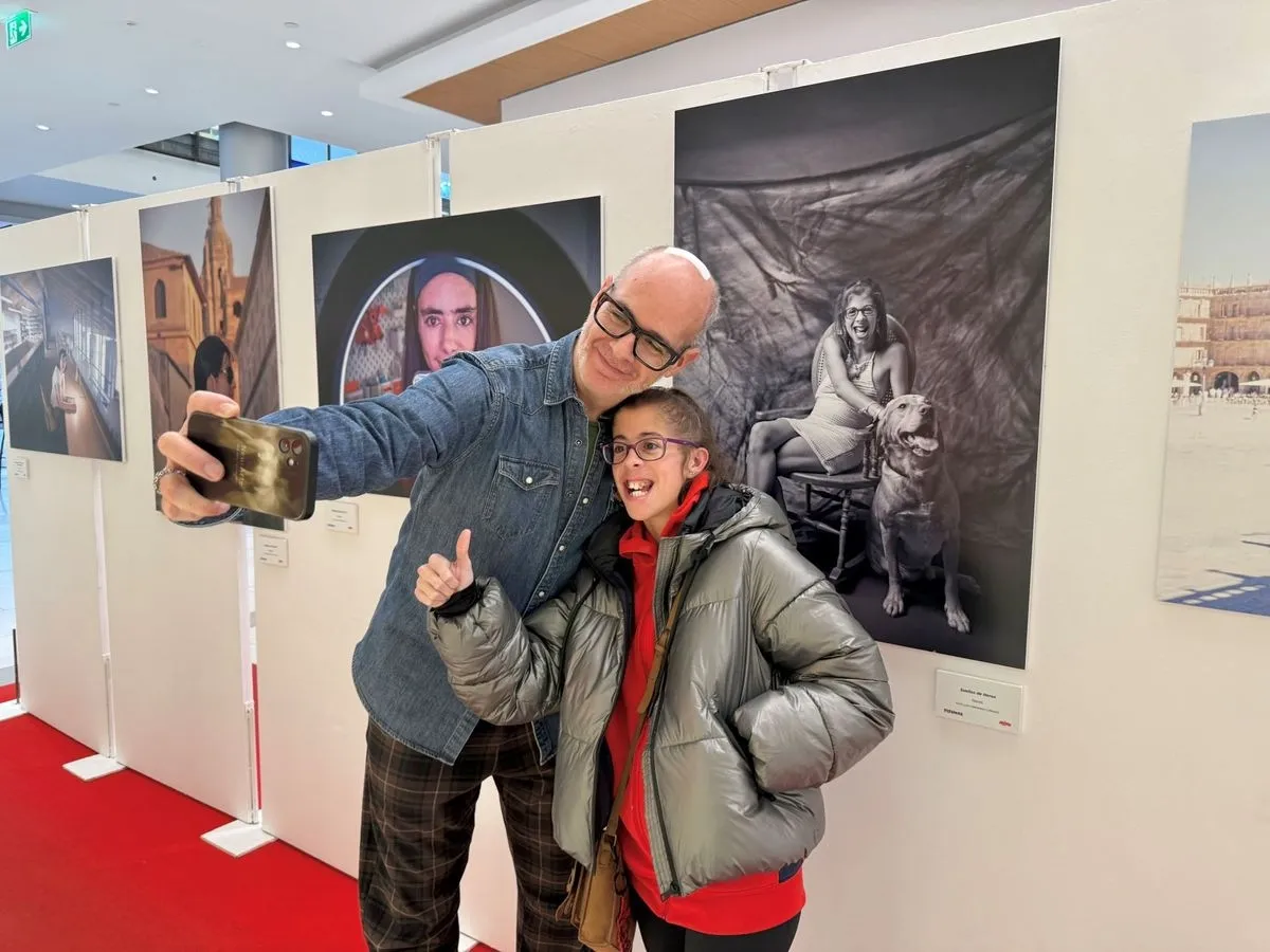 Sábado 3 de mayo. Inauguración de la exposición de fotografías Personas de la Fundación AVIVA