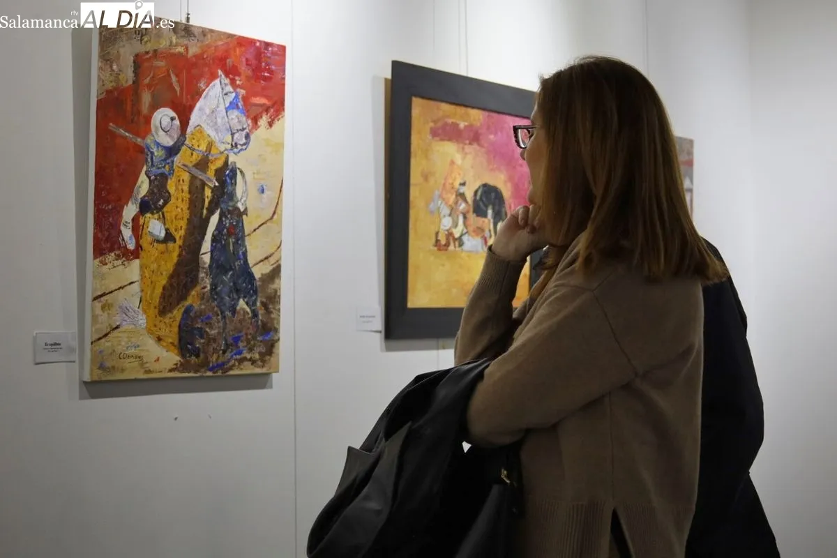 Inauguración de la muestra 'El mundo del toro y del caballo' en el Casino de Salamanca. Foto de David Domínguez