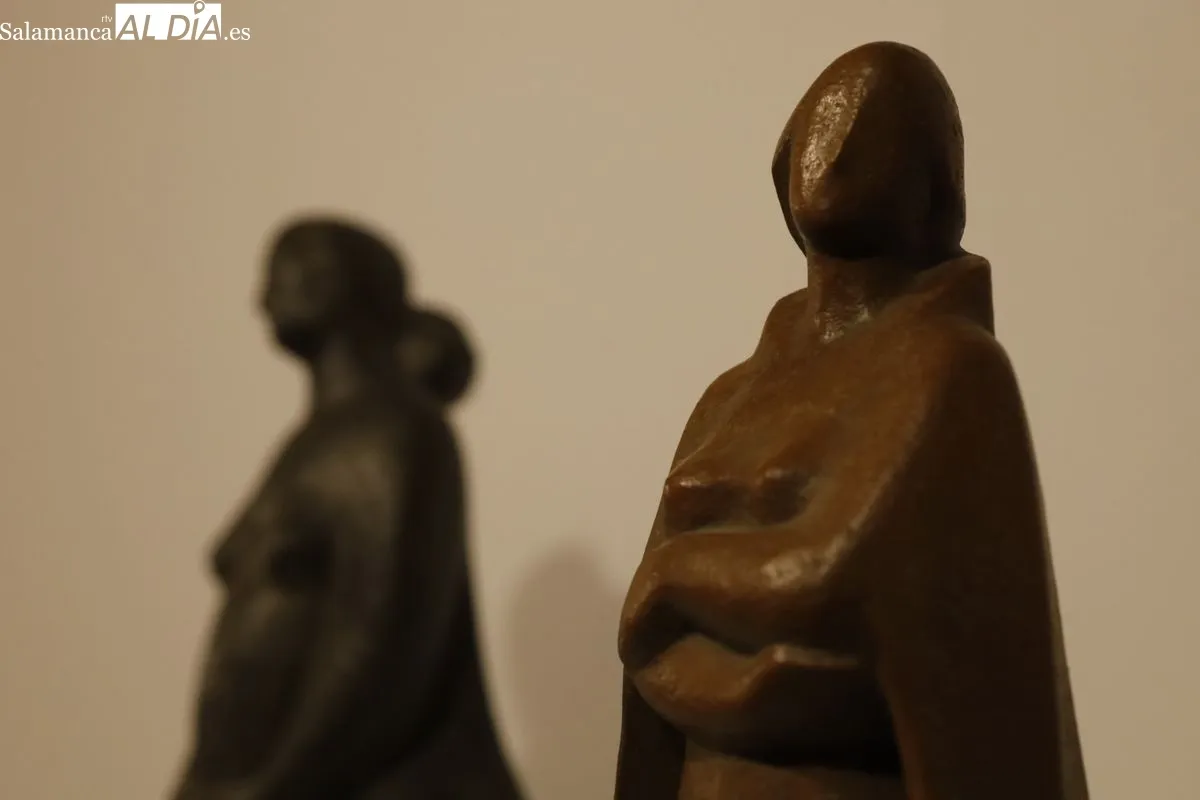 Exposición 'El sentimiento femenino en la obra de Agustín Casillas' | FOTOS: David Domínguez 