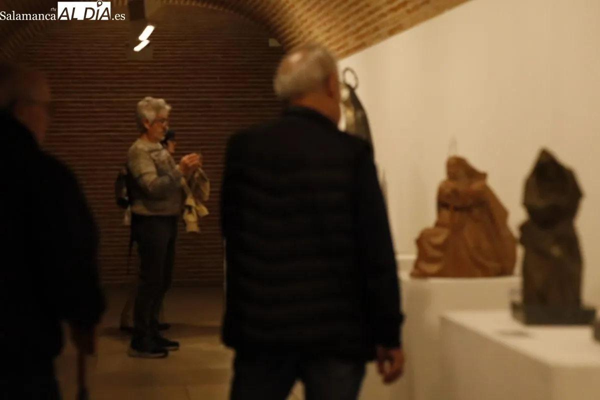 Exposición 'El sentimiento femenino en la obra de Agustín Casillas' | FOTOS: David Domínguez 