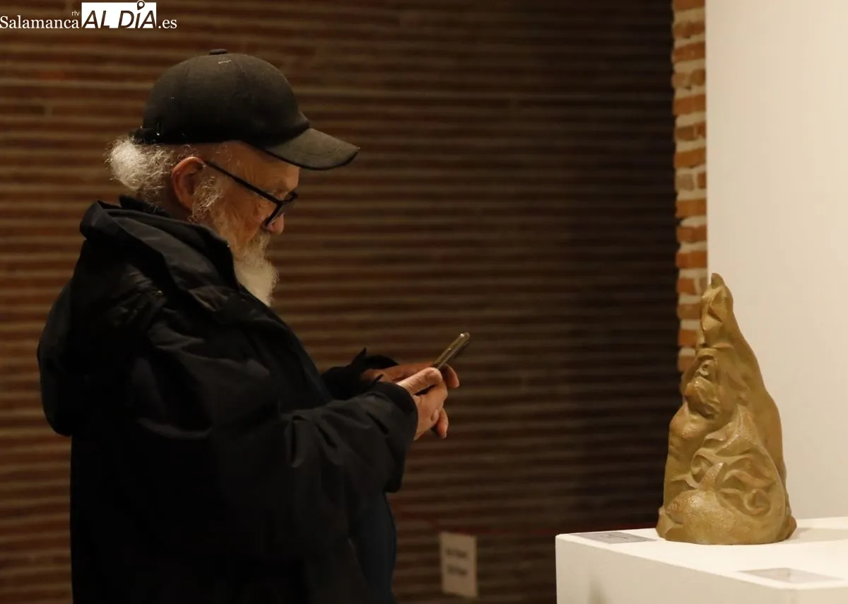Exposición 'El sentimiento femenino en la obra de Agustín Casillas' | FOTOS: David Domínguez 