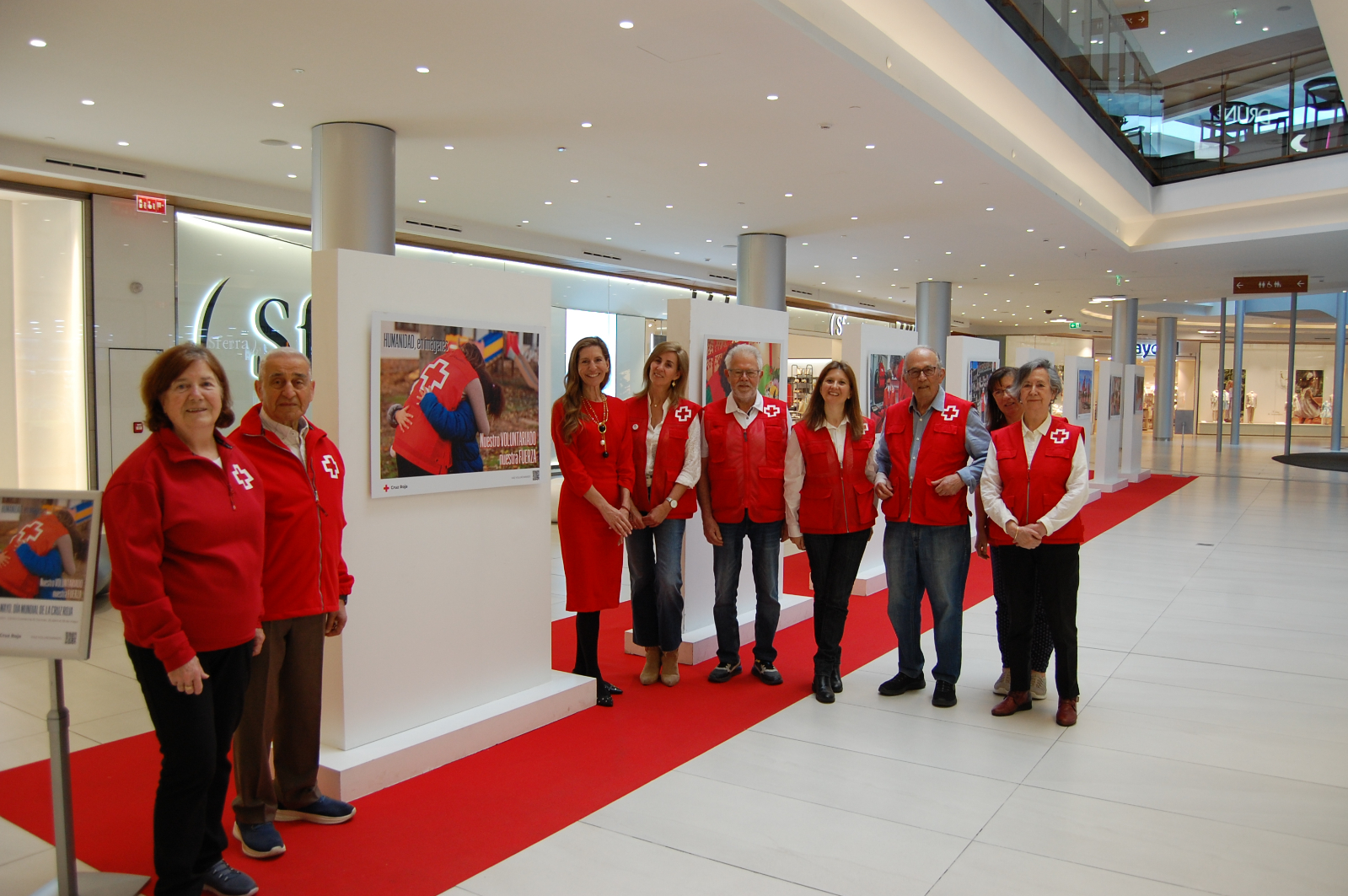  Cruz Roja expone Humanidad, en imágenes en El Tormes para celebrar su Día Mundial
