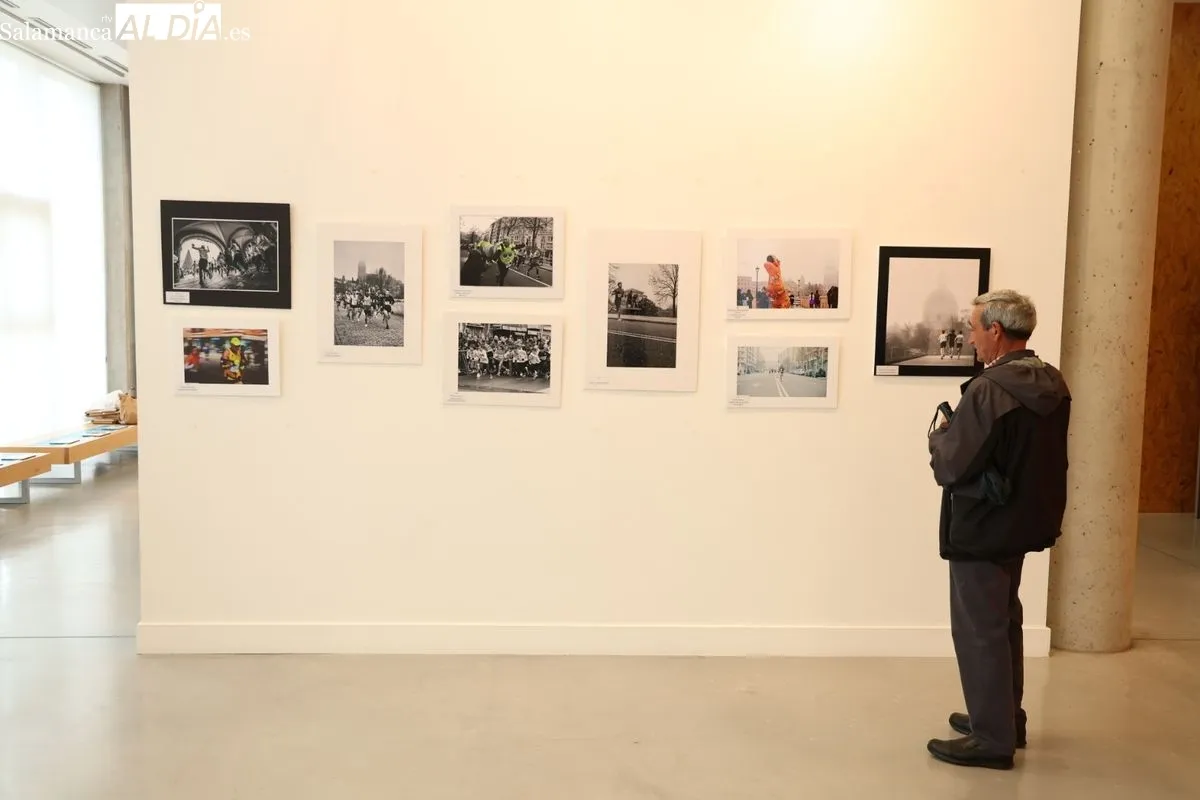 Inauguración de la exposición fotográfica 'XXXX San Silvestre Salmantina'. Fotos: David Sañudo
