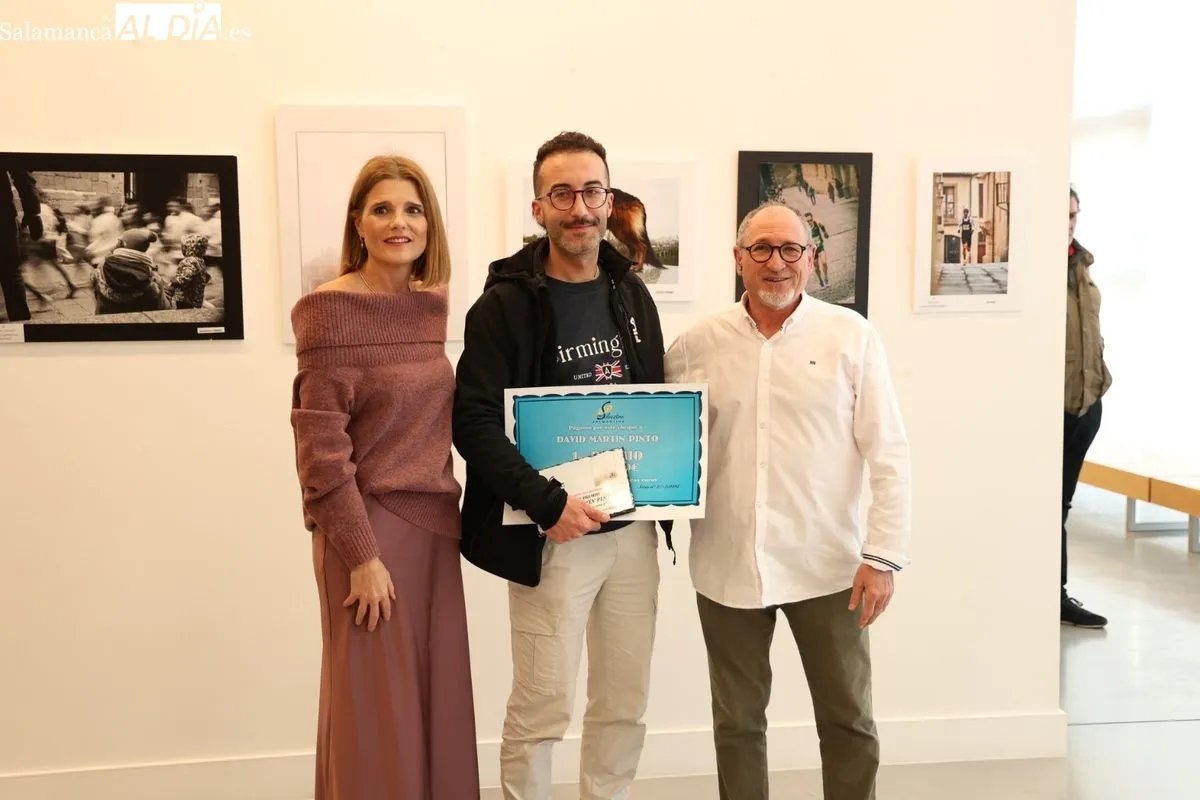 Inauguración de la exposición fotográfica 'XXXX San Silvestre Salmantina'. Fotos: David Sañudo