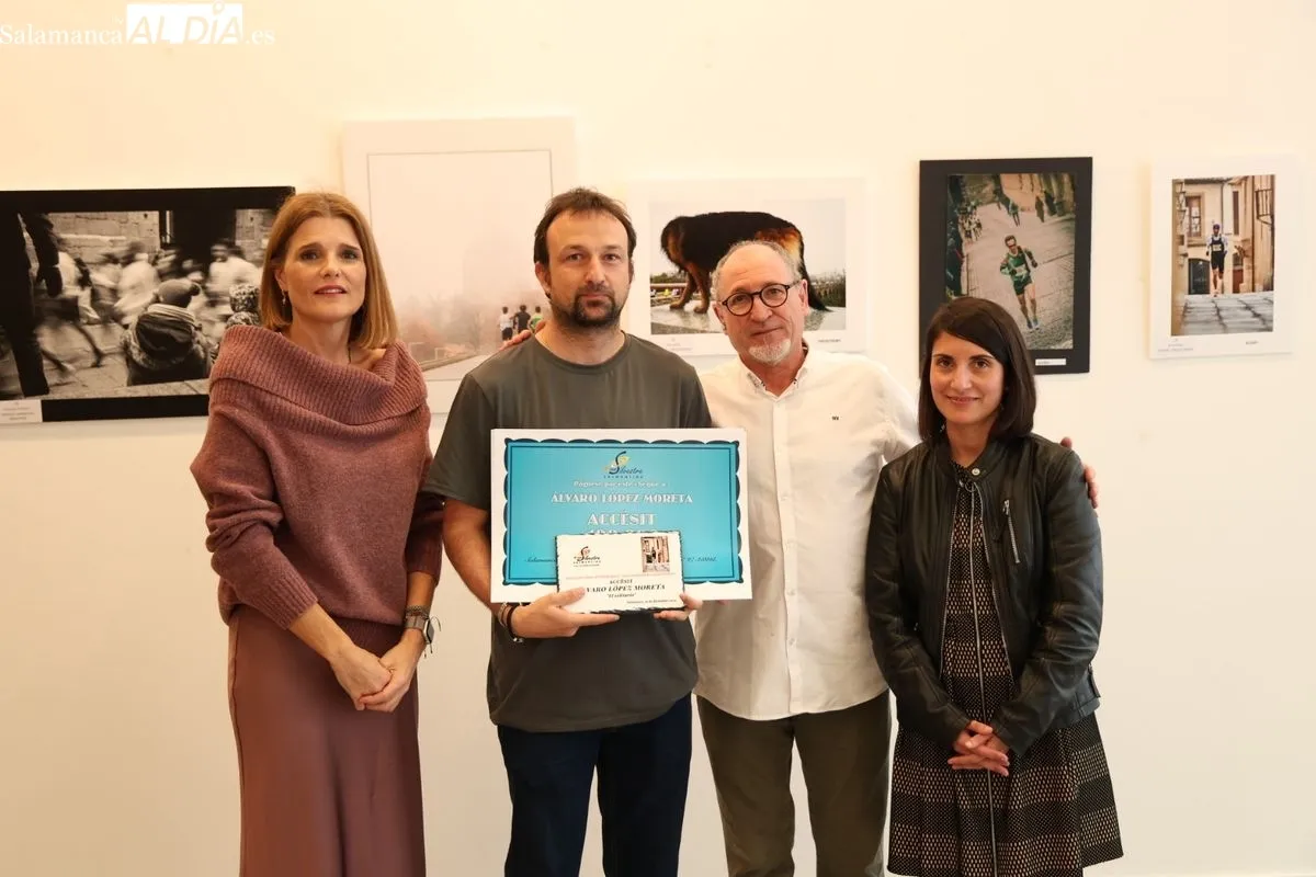 Inauguración de la exposición fotográfica 'XXXX San Silvestre Salmantina'. Fotos: David Sañudo