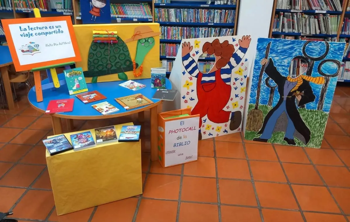 Foto 2 - La Biblioteca Municipal celebra el D&iacute;a del Libro recordando a Carmen Mart&iacute;n Gaite