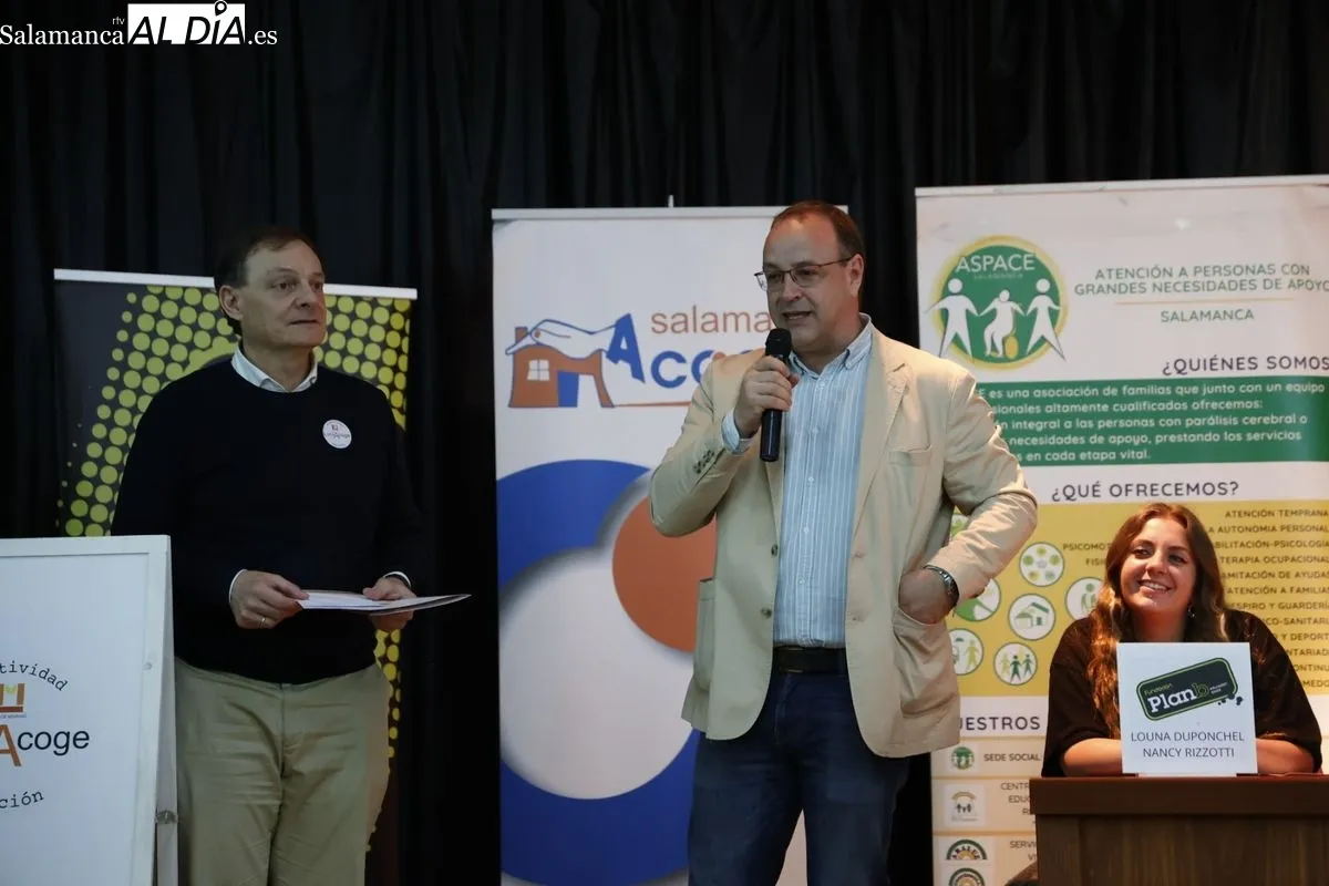 Diversas asociaciones salmantinas se unen en una mesa redonda | FOTOS: David Sañudo 