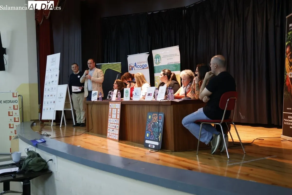 Diversas asociaciones salmantinas se unen en una mesa redonda | FOTOS: David Sañudo 