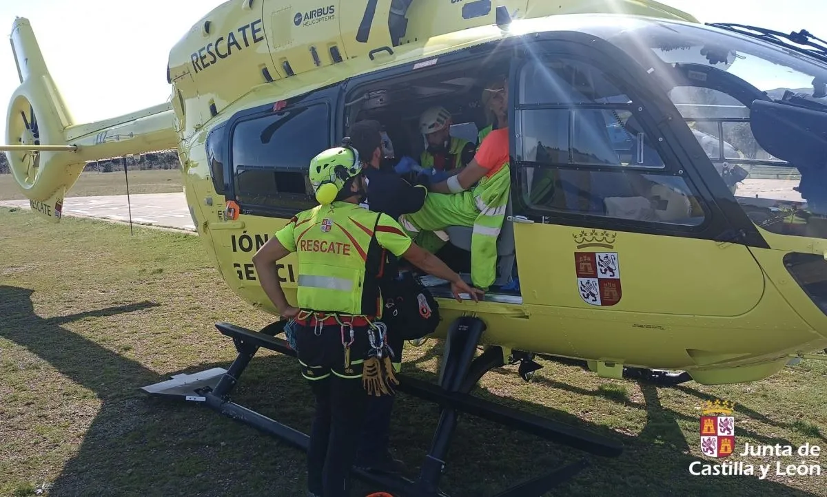 Foto 3 - Un joven de 22 a&ntilde;os se clava un palo en un ojo mientras desbrozaba en El Ma&iacute;llo