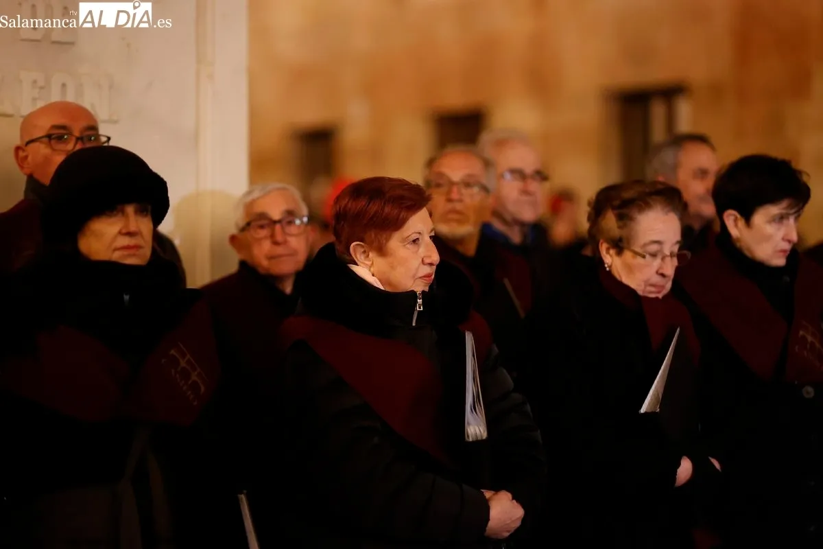 Procesión de la Hermandad Universitaria en el Martes Santo de Salamanca. Foto de David Sañudo
