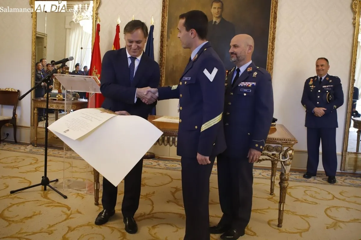 Nuevos Huéspedes Distinguidos, la 76ª promoción de la Academia General del Aire y a la 33ª promoción de la Academia Básica del Aire. Foto de Ángel Puma