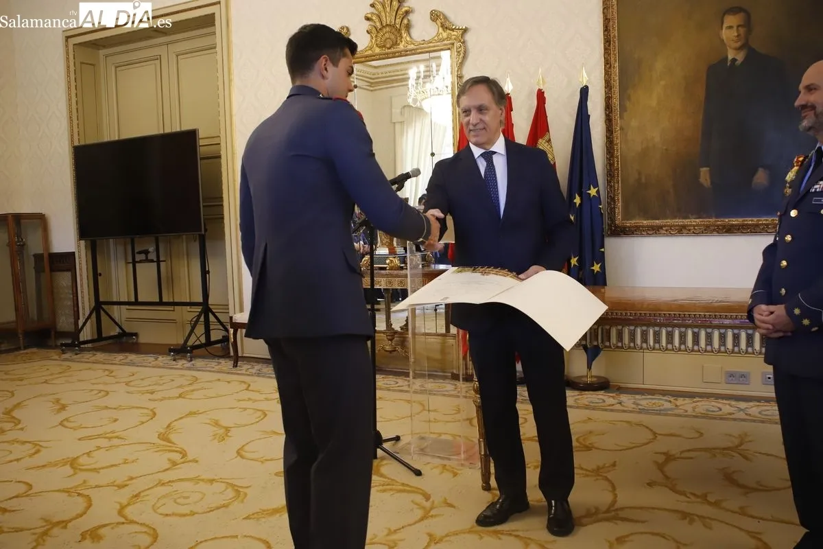 Nuevos Huéspedes Distinguidos, la 76ª promoción de la Academia General del Aire y a la 33ª promoción de la Academia Básica del Aire. Foto de Ángel Puma