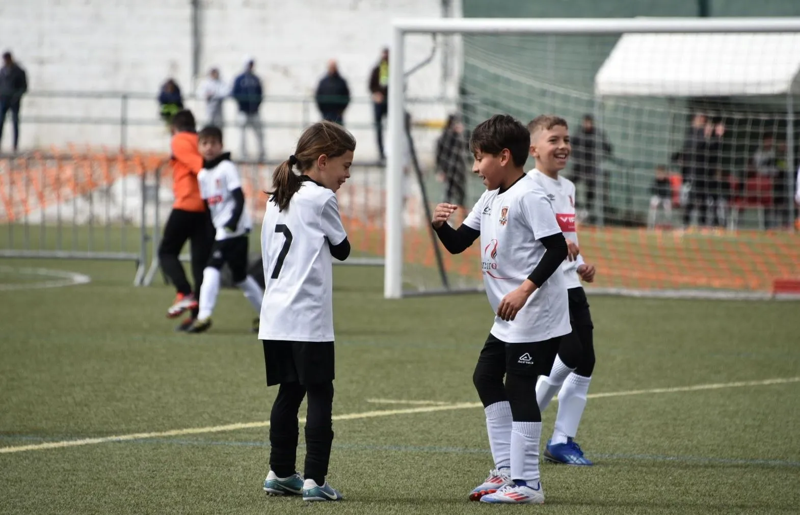Foto 4 - La cantera del Ciudad Rodrigo gana la categor&iacute;a Benjamins del Torneo Fronteira da Paz de Vilar Formoso