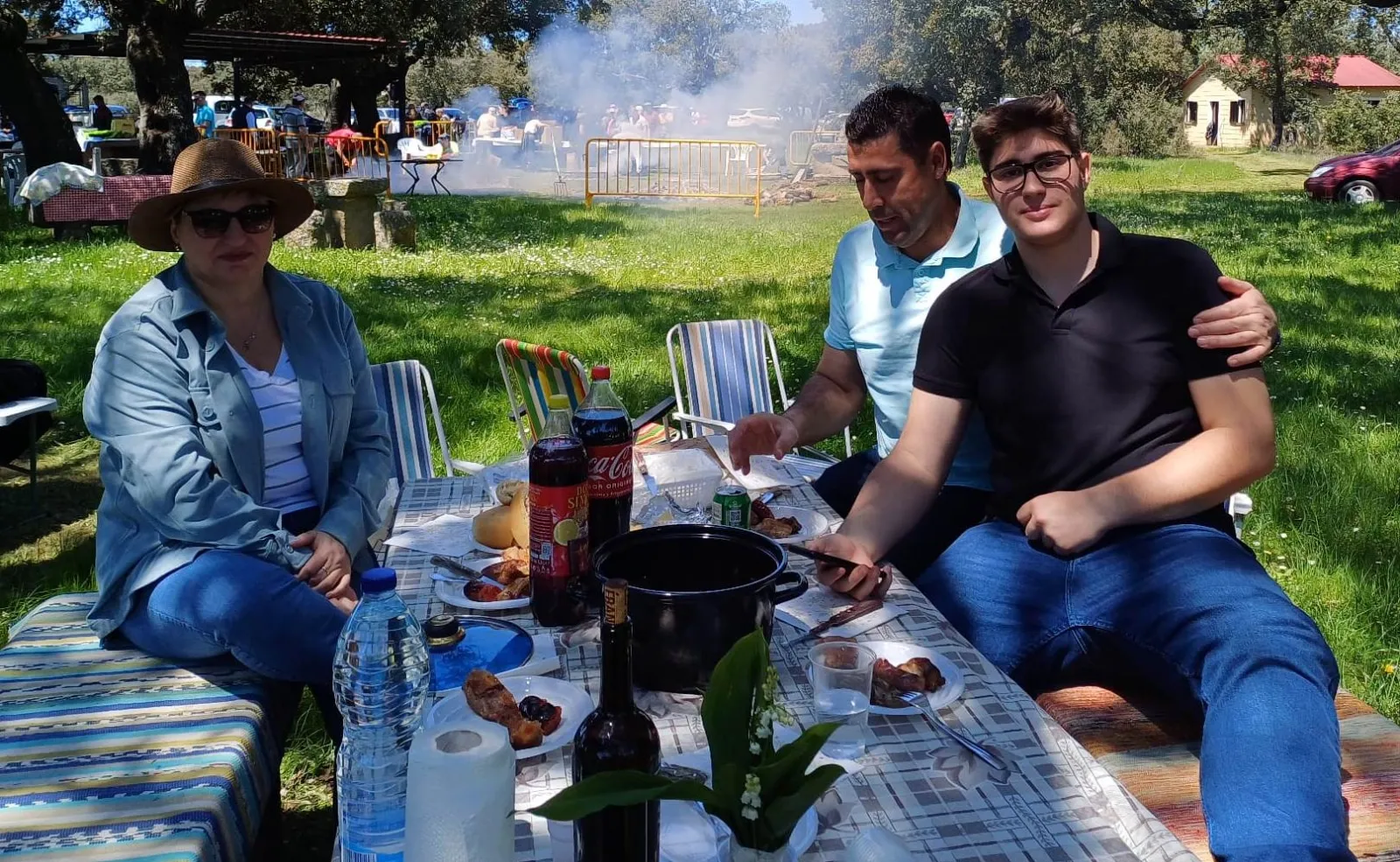 Foto 3 - Unas 400 personas disfrutan en Sancti-Sp&iacute;ritus de una convivencia en Las Encinas
