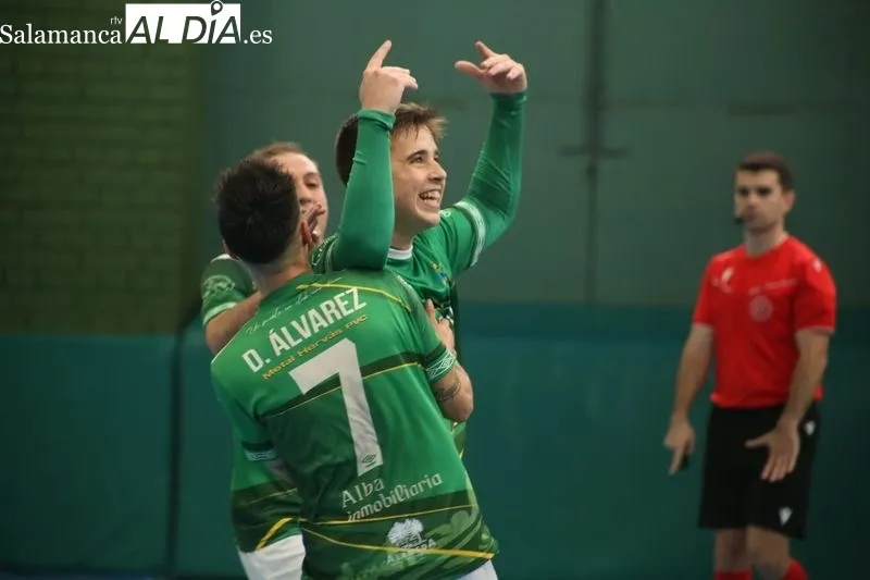Foto 3 - El Piensos Dur&aacute;n Albense desborda al l&iacute;der y refuerza su candidatura al playoff (7-2)