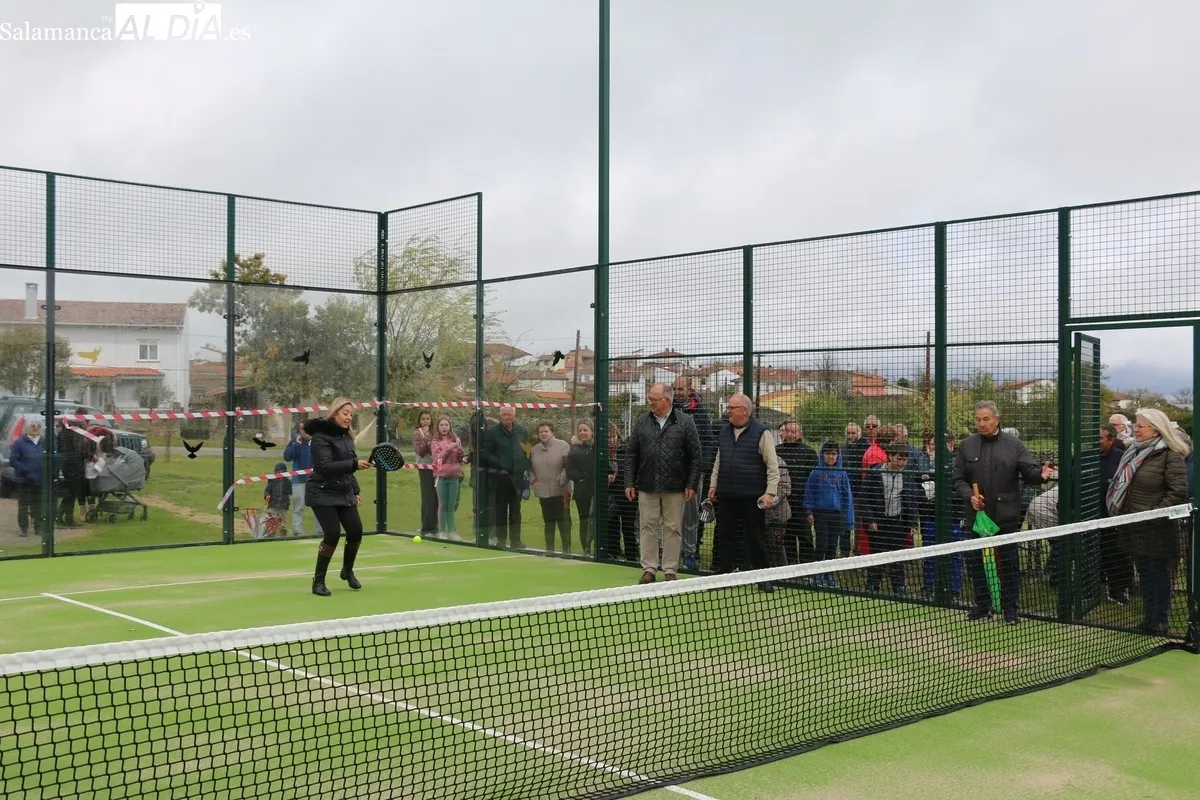 Inauguración de la pista de pádel en Cabeza de Framontanos / CORRAL