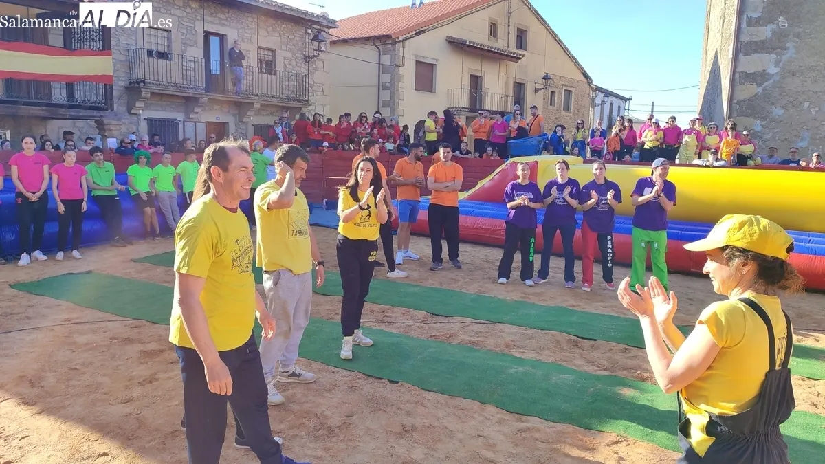 Divertido Gran Prix de peñas en Yecla de Yeltes a cargo de Encierros Infantiles Huertos / CORRAL