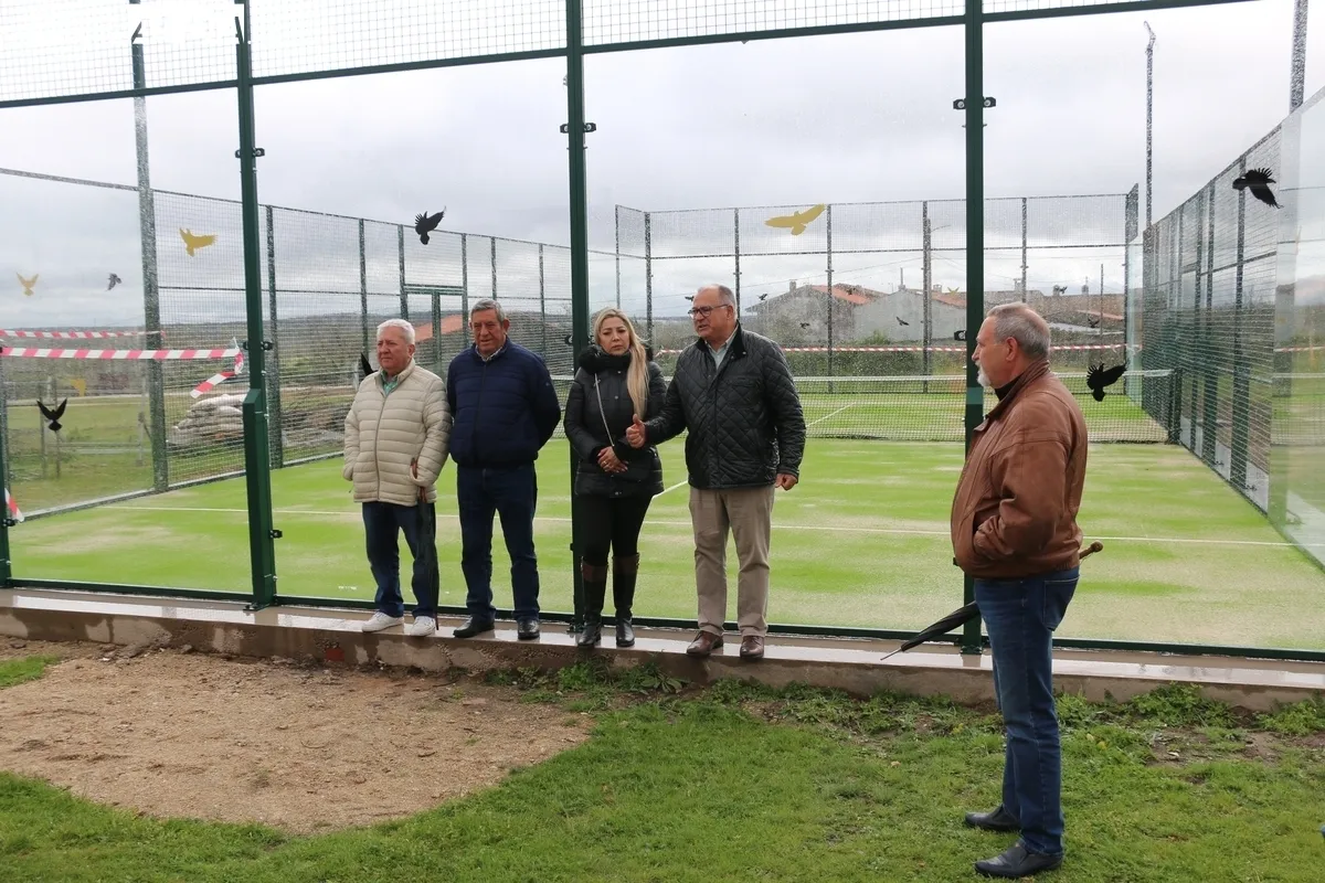 Inauguración de la pista de pádel en Cabeza de Framontanos / CORRAL