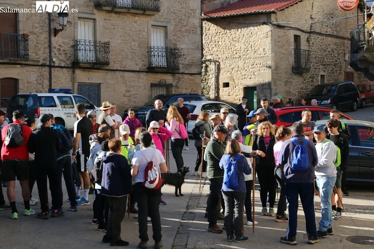 Salida de la XXIII Ruta de Senderismo de Aldeadávila de la Ribera / CORRAL