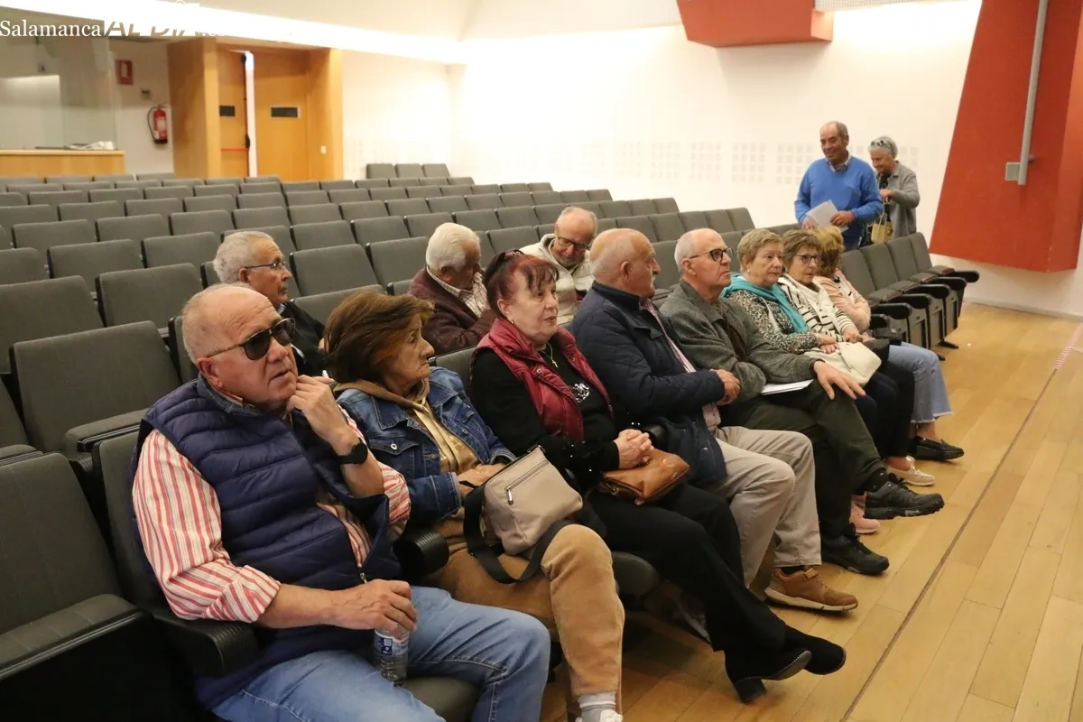 Asamblea de asociaciones de la Unión Comarcal de Mayores en Vitigudino / CORRAL