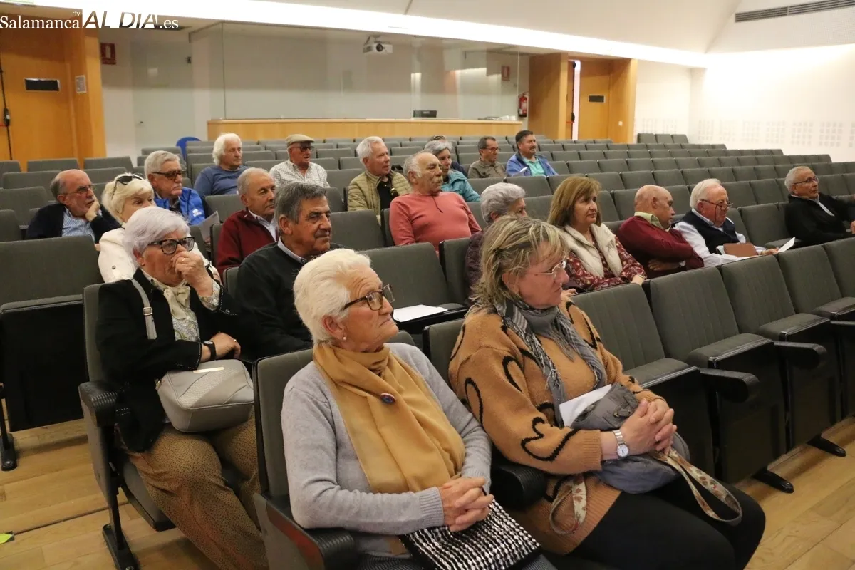 Asamblea de asociaciones de la Unión Comarcal de Mayores en Vitigudino / CORRAL