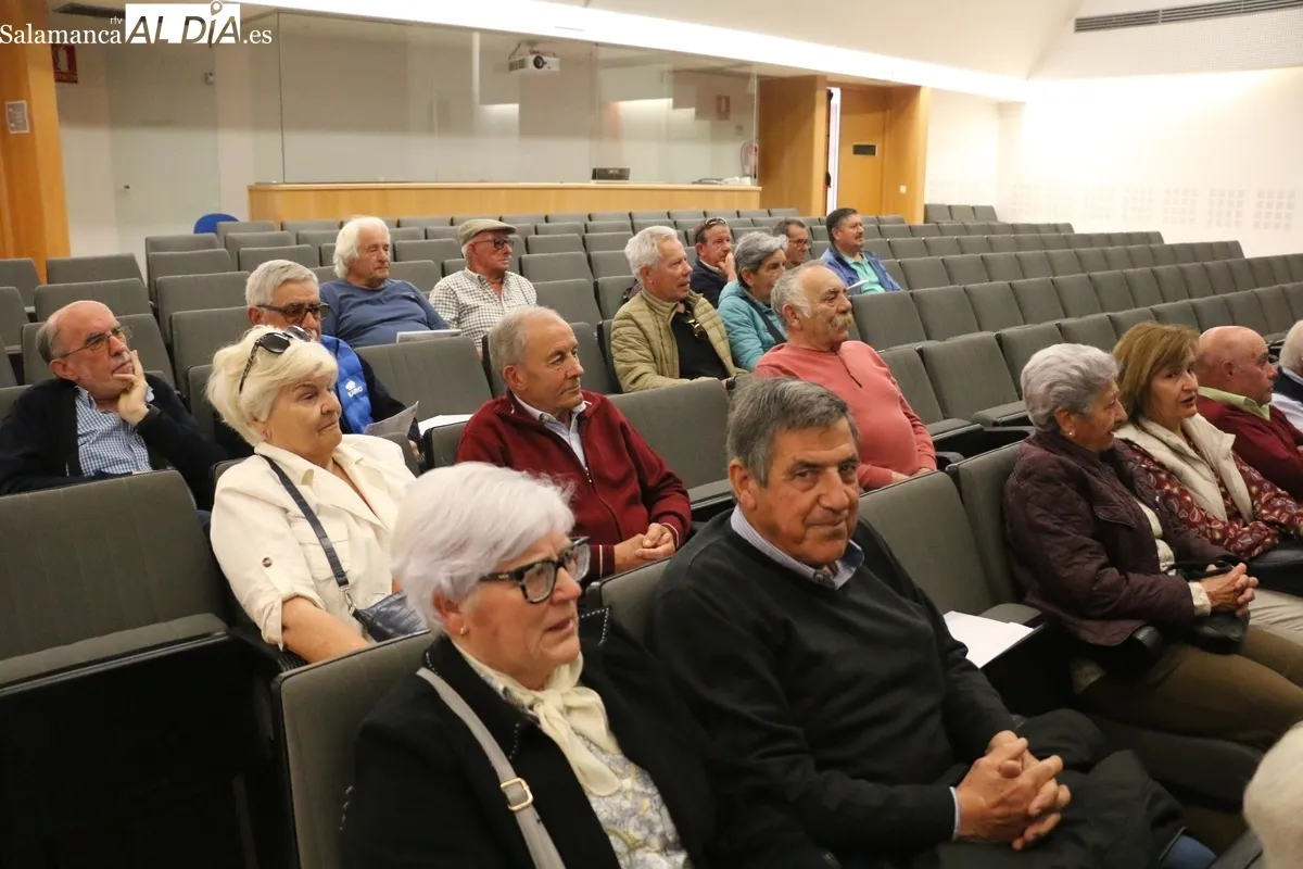 Asamblea de asociaciones de la Unión Comarcal de Mayores en Vitigudino / CORRAL