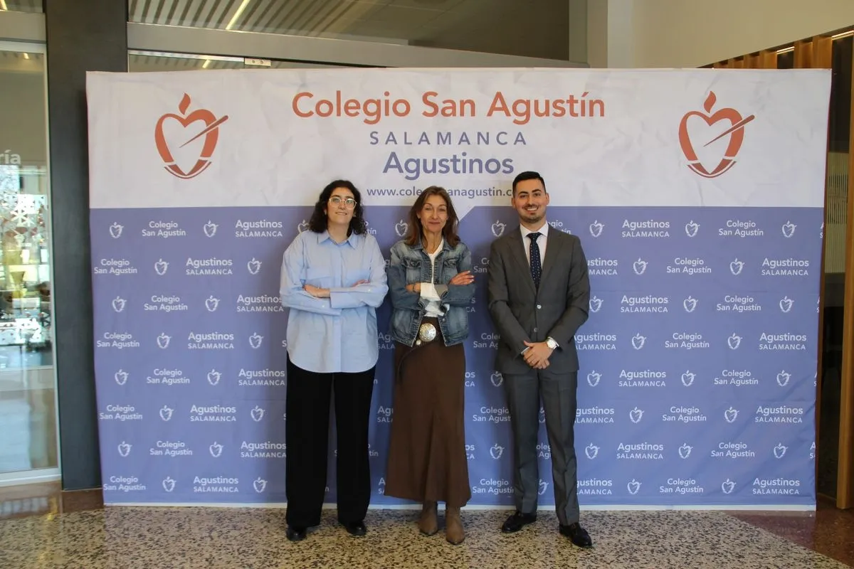 Imágenes de la segunda jornada de la IX Semana de Formación 'Enseñar educando' del colegio San Agustín