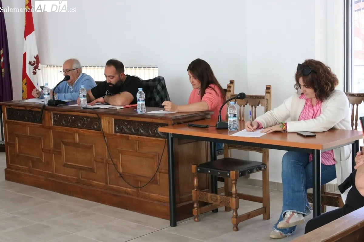 Otro de los acuerdos de la sesión fue reconocer al pintor de Vitigudino, Vidal González, con un acto por el centenario de su fallecimiento / CORRAL  