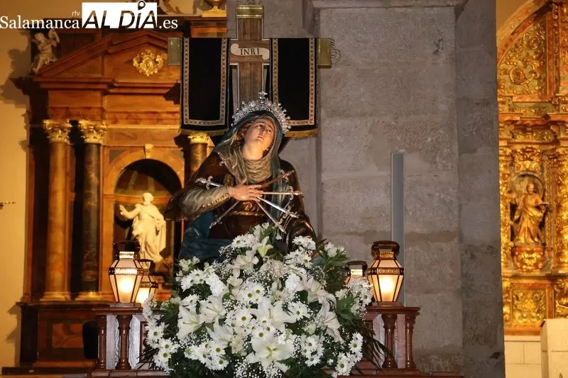 Foto 7 - La lluvia impide la primera procesi&oacute;n de Semana Santa