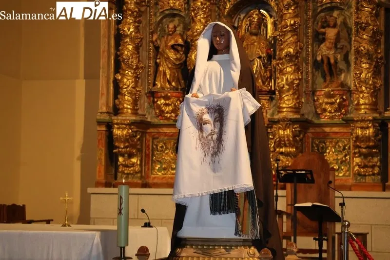 Foto 6 - La lluvia impide la primera procesi&oacute;n de Semana Santa