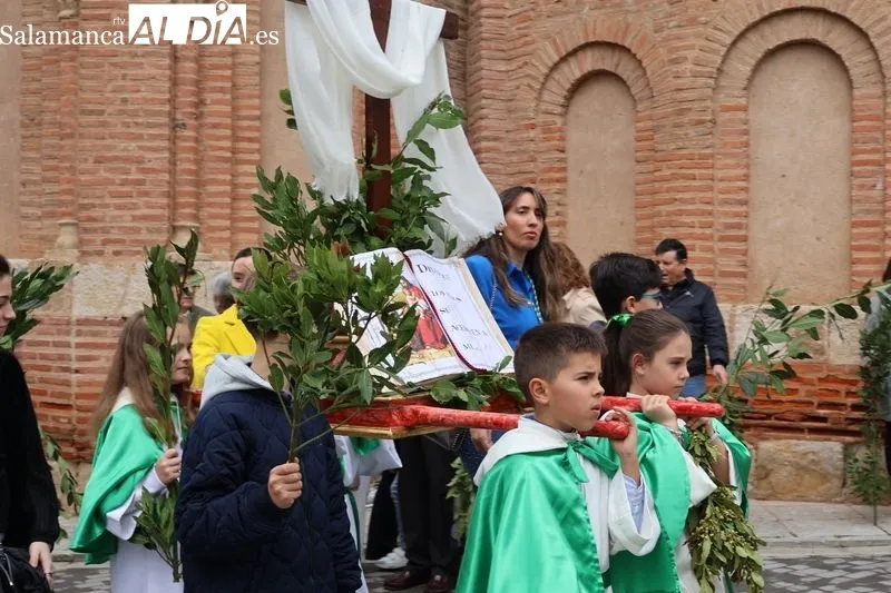 Foto 15 - Los ni&ntilde;os protagonizan el Domingo de Ramos 