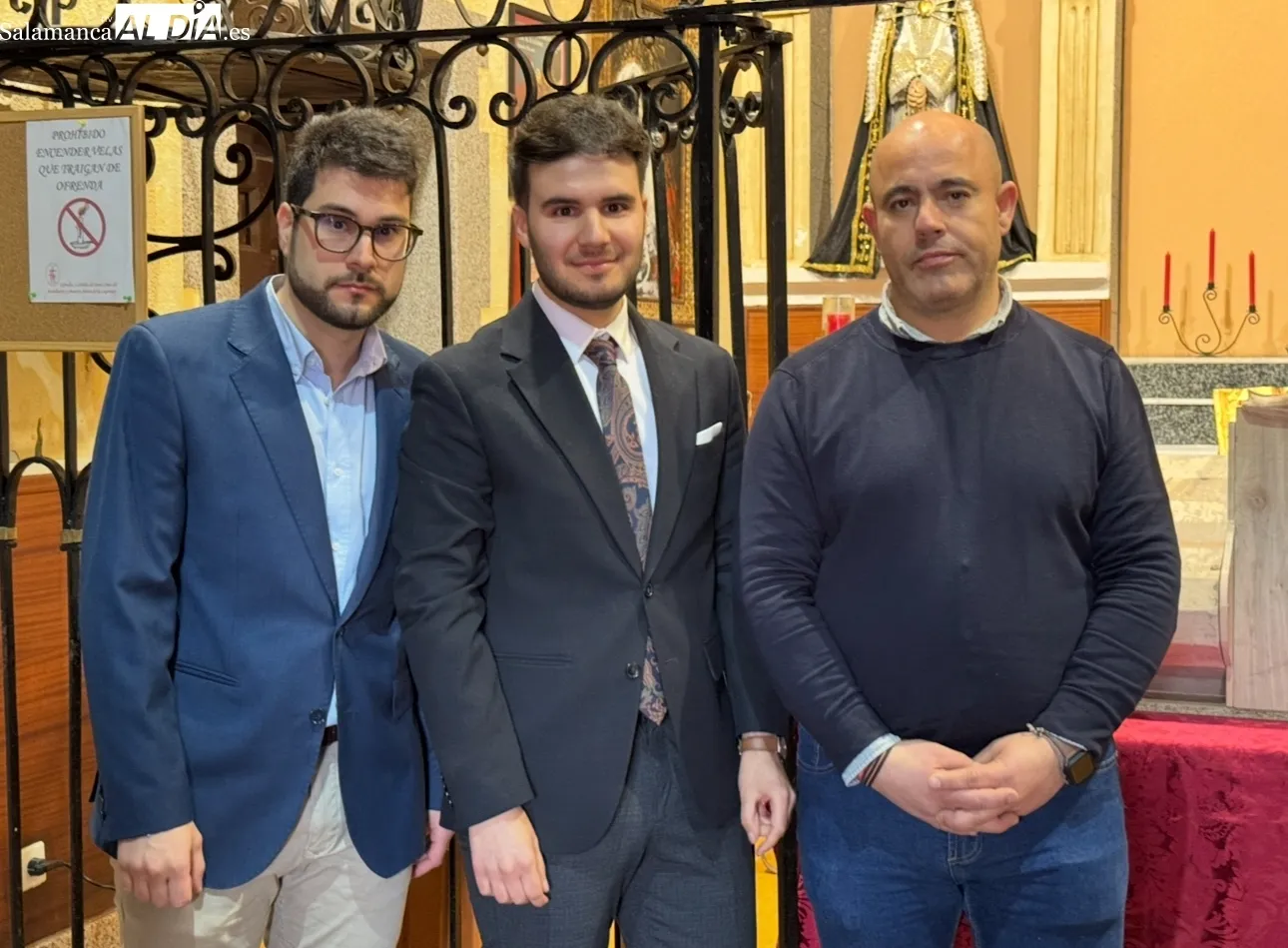 Foto 3 - La Cofrad&iacute;a del Humilladero da un nuevo paso hac&iacute;a la realidad del nuevo paso del Santo Cristo con sus nuevas cartelas y la talla del canasto