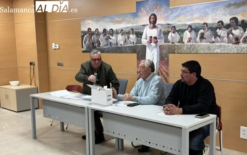 Foto 3 - Isabel Mar&iacute;a Sacrist&aacute;n, nueva presidenta de la Hermandad de Cofrad&iacute;as de Pe&ntilde;aranda