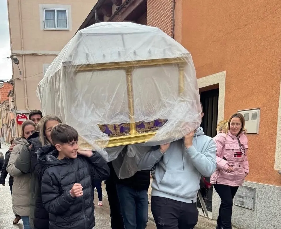 Traslado del Cristo de la Cama y entrega de donativo a la Vera Cruz. Fotos cofradía