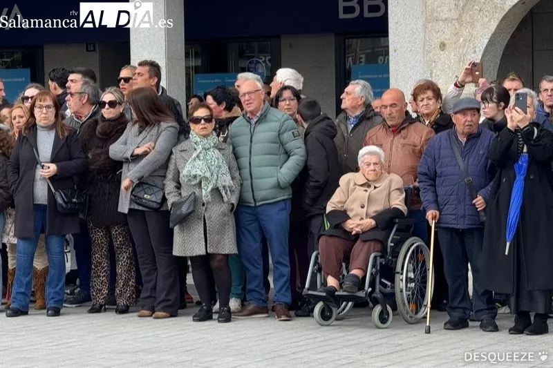 Foto 5 - Desbordante emoci&oacute;n en una multitudinaria Procesi&oacute;n del Resucitado en Pe&ntilde;aranda