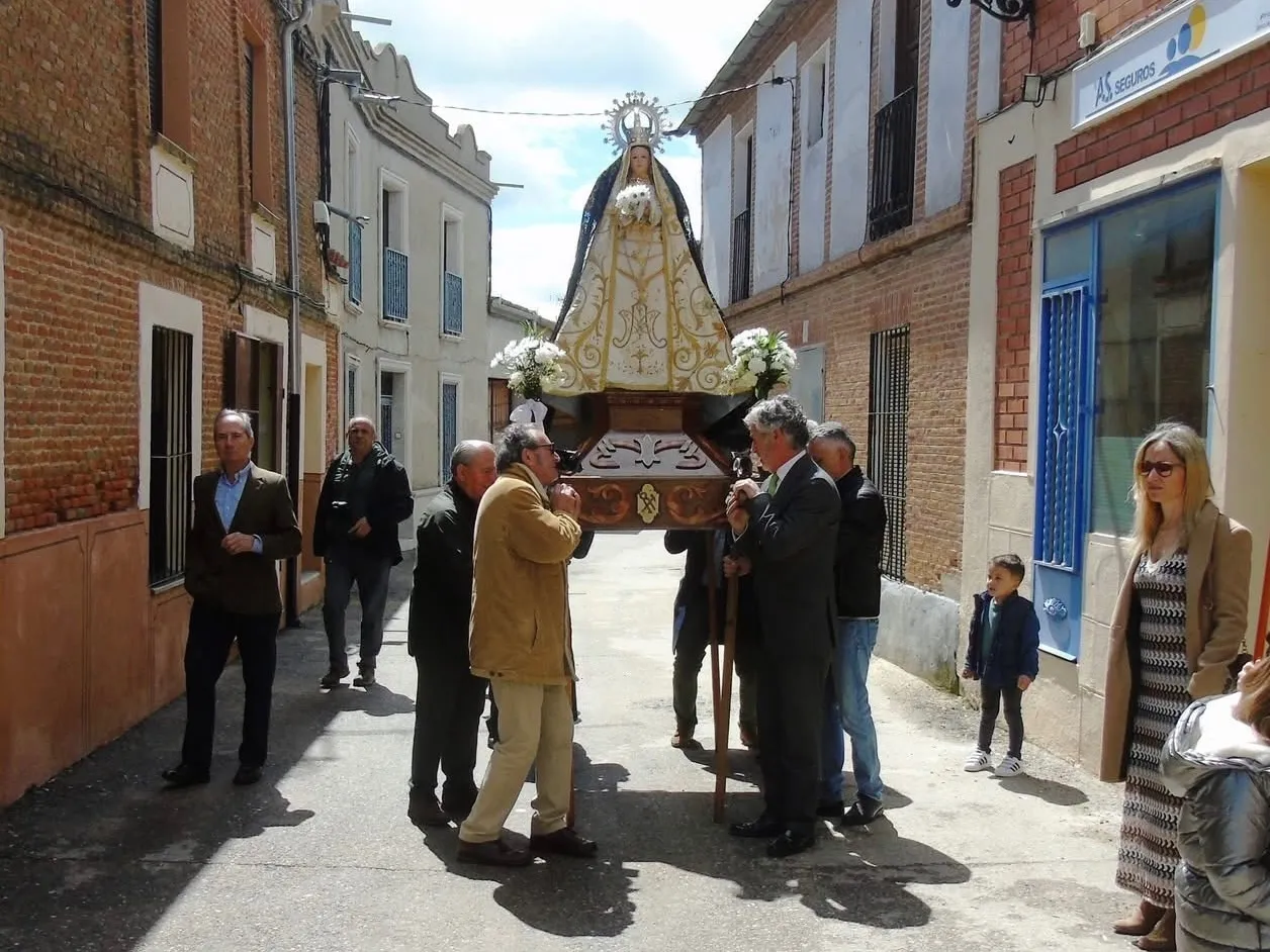 Macotera celebraba la Procesión del Encuentro. Fotos José Guerras