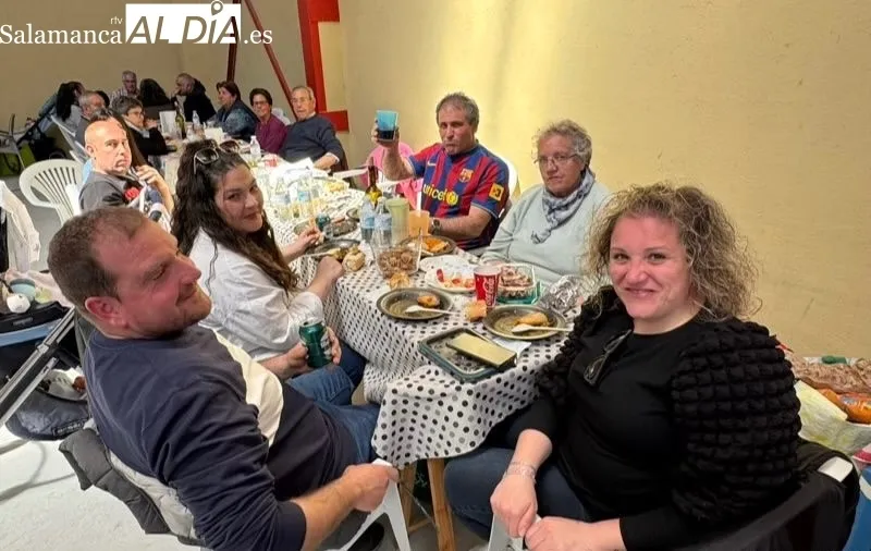 Comida Popular solidaria en Santiago de la Puebla