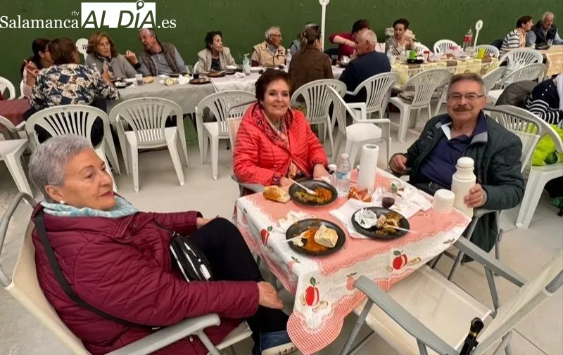 Comida Popular solidaria en Santiago de la Puebla