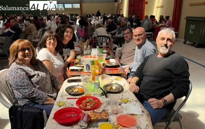 Comida Popular solidaria en Santiago de la Puebla