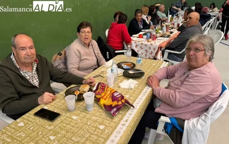 Comida Popular solidaria en Santiago de la Puebla