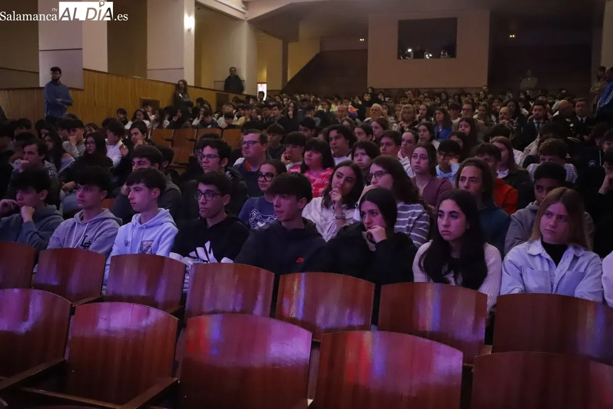 Inauguración de la IX semana de formación 'Enseñar educando' que se celebra en el colegio San Agustín. Foto de Ángel Puma