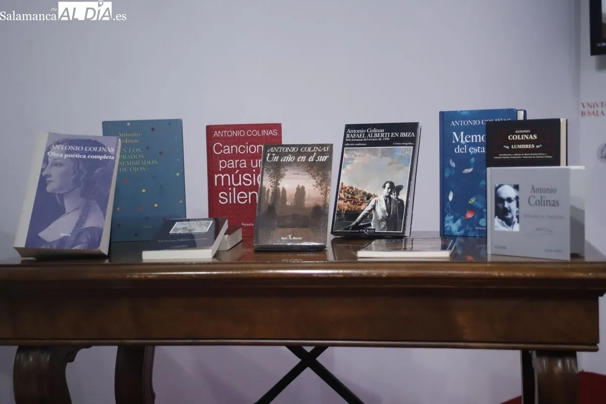 La Universidad de Salamanca recibe una donación de libros del poeta Antonio Colinas. Foto de Ángel Puma