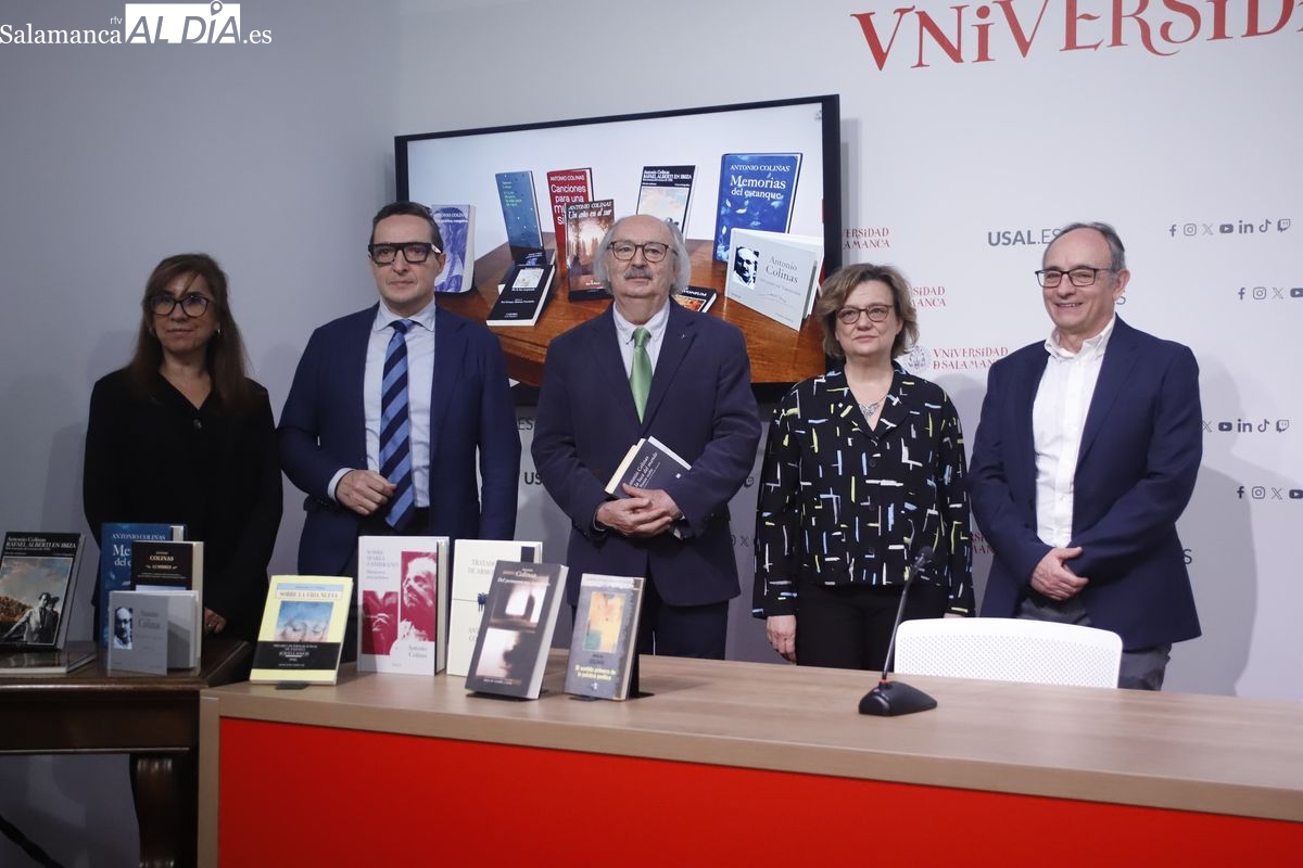 El escritor Antonio Colinas dona más de un centenar de sus obras a la Universidad de Salamanca